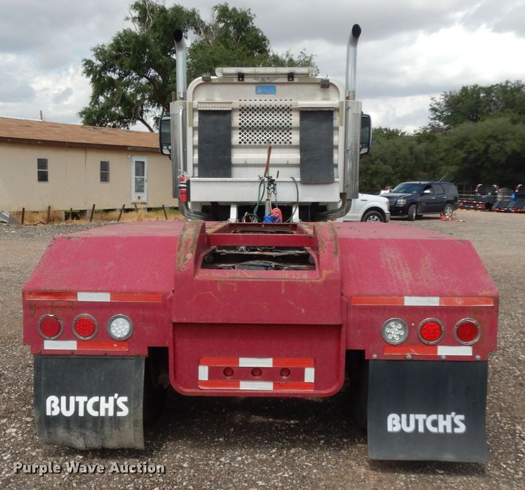 image for item DM6286 2007 Mack CHN613  semi truck