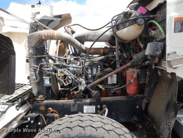 image for item DM6286 2007 Mack CHN613  semi truck