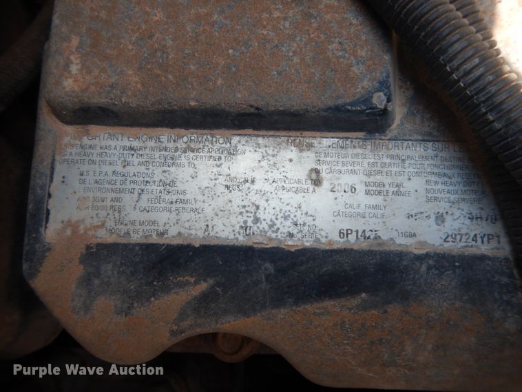 image for item DM6286 2007 Mack CHN613  semi truck