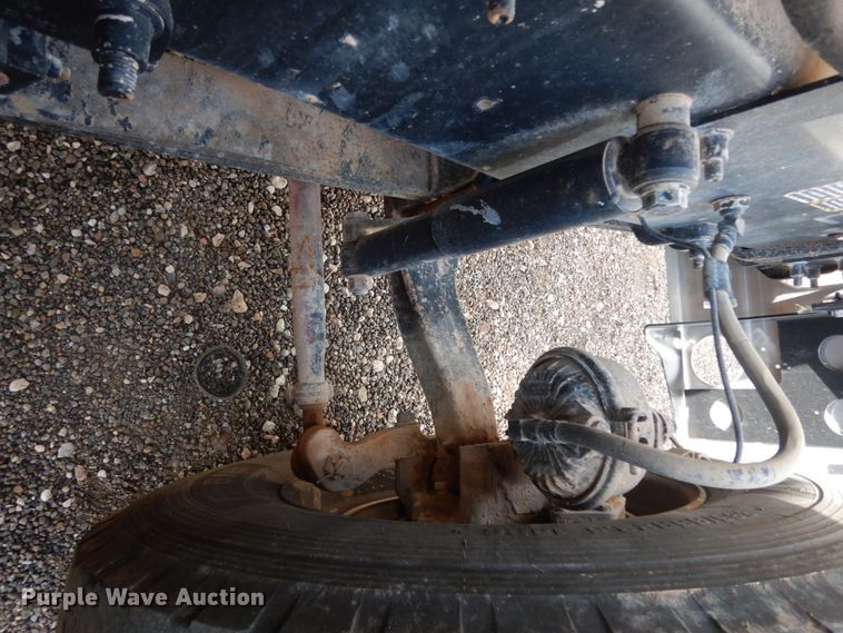 image for item DM6286 2007 Mack CHN613  semi truck