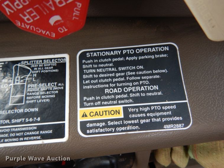 image for item DM6286 2007 Mack CHN613  semi truck