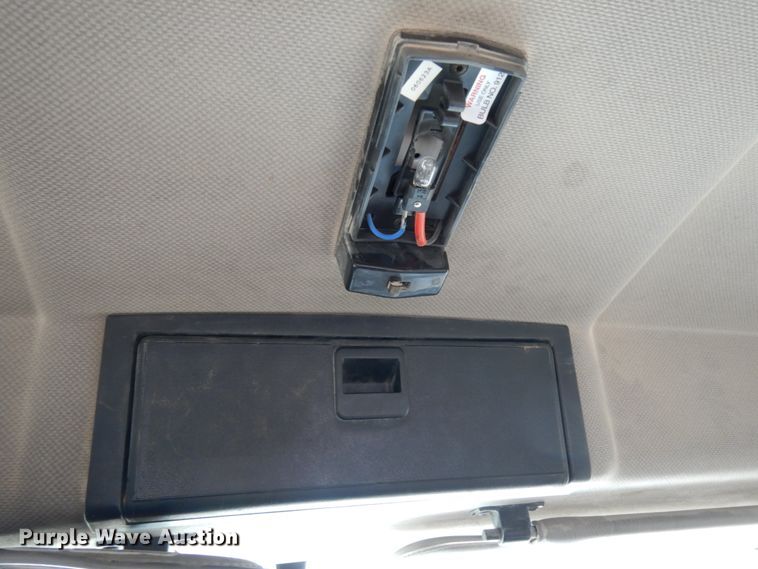 image for item DM6286 2007 Mack CHN613  semi truck