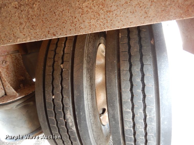 image for item DM6286 2007 Mack CHN613  semi truck