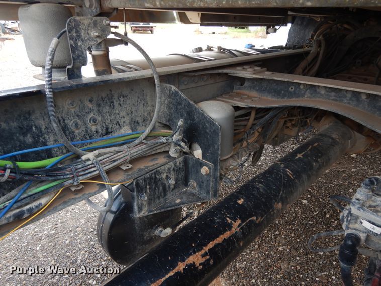 image for item DM6287 2012 Mack CHU613  semi truck