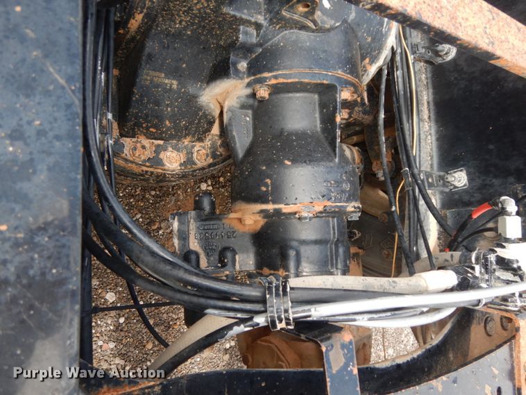 image for item DM6287 2012 Mack CHU613  semi truck