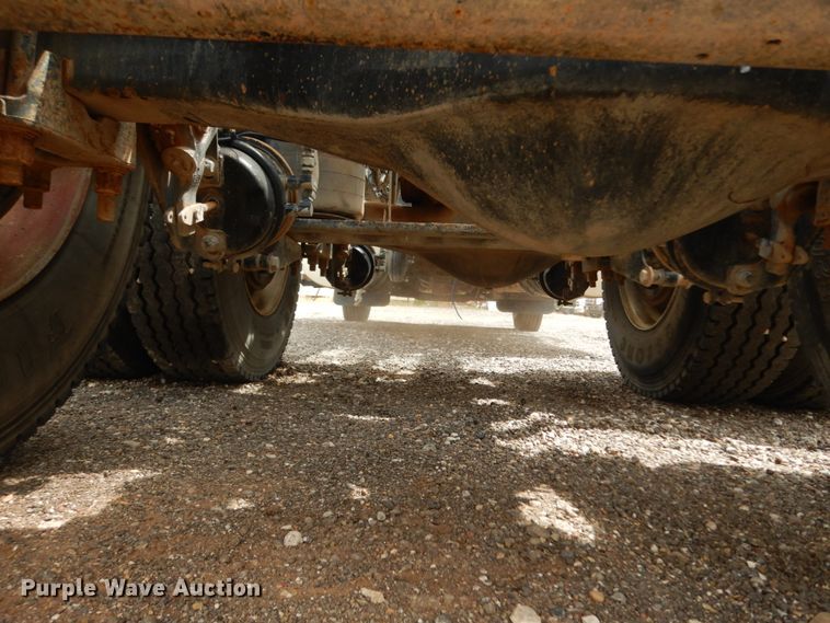 image for item DM6287 2012 Mack CHU613  semi truck