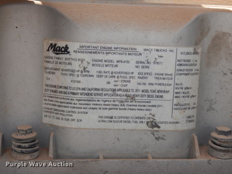 image for item DM6287 2012 Mack CHU613  semi truck