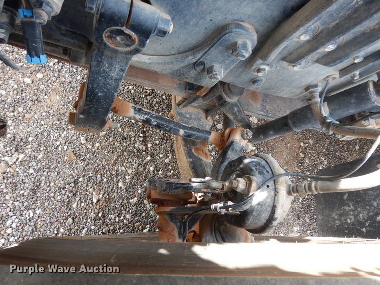 image for item DM6287 2012 Mack CHU613  semi truck