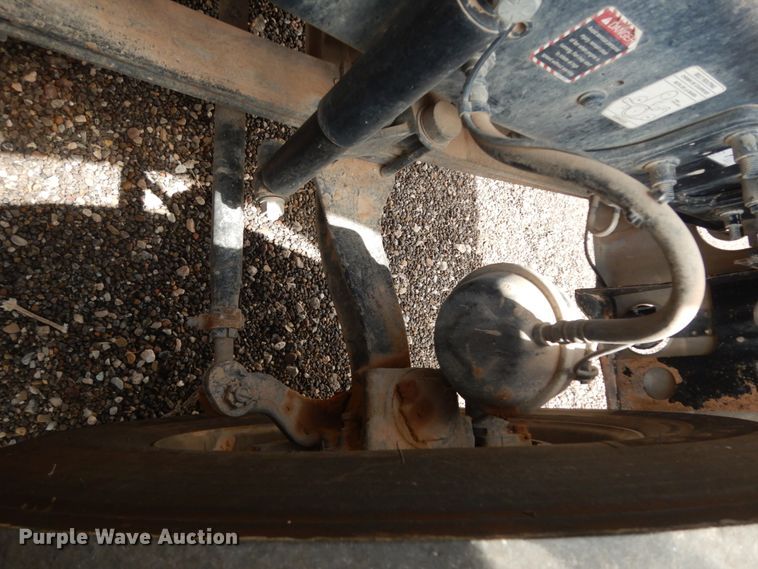 image for item DM6287 2012 Mack CHU613  semi truck