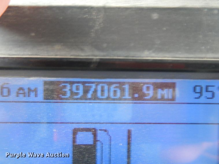 image for item DM6287 2012 Mack CHU613  semi truck