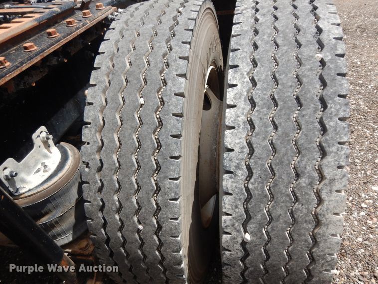 image for item DM6287 2012 Mack CHU613  semi truck