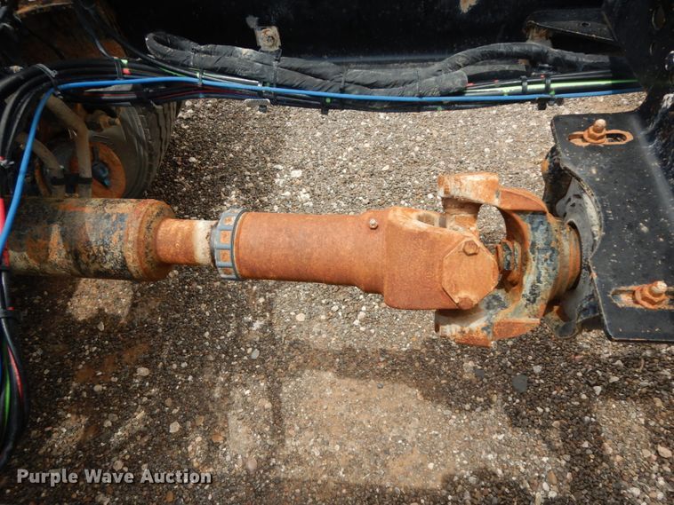 image for item DM6288 2010 Mack CHU613  semi truck