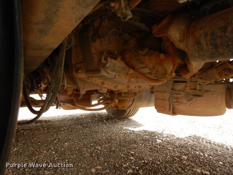 image for item DM6288 2010 Mack CHU613  semi truck