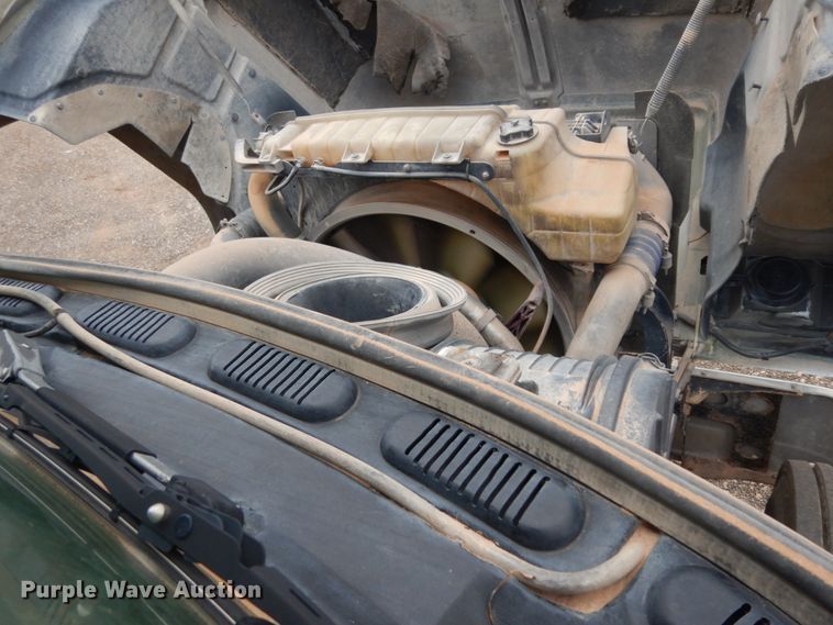 image for item DM6288 2010 Mack CHU613  semi truck