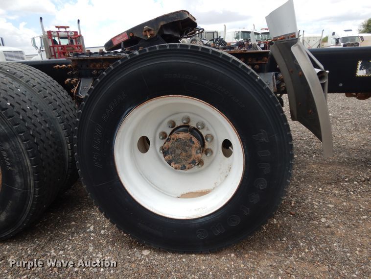 image for item DM6288 2010 Mack CHU613  semi truck