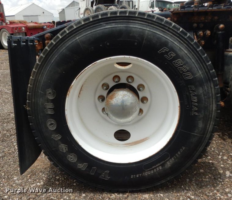 image for item DM6288 2010 Mack CHU613  semi truck