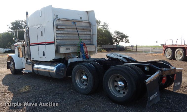 image for item DM6289 2006 Peterbilt 379  semi truck