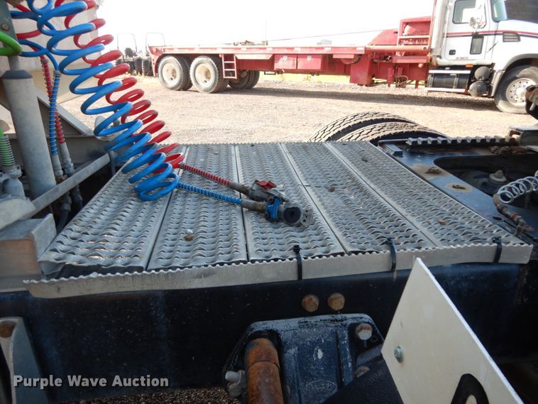 image for item DM6289 2006 Peterbilt 379  semi truck