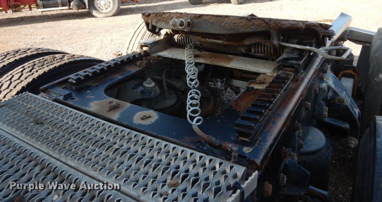 image for item DM6289 2006 Peterbilt 379  semi truck