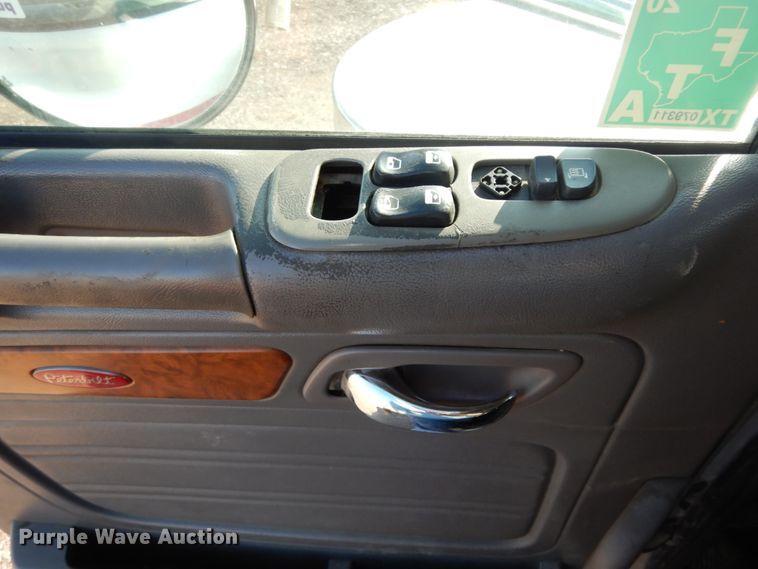 image for item DM6289 2006 Peterbilt 379  semi truck