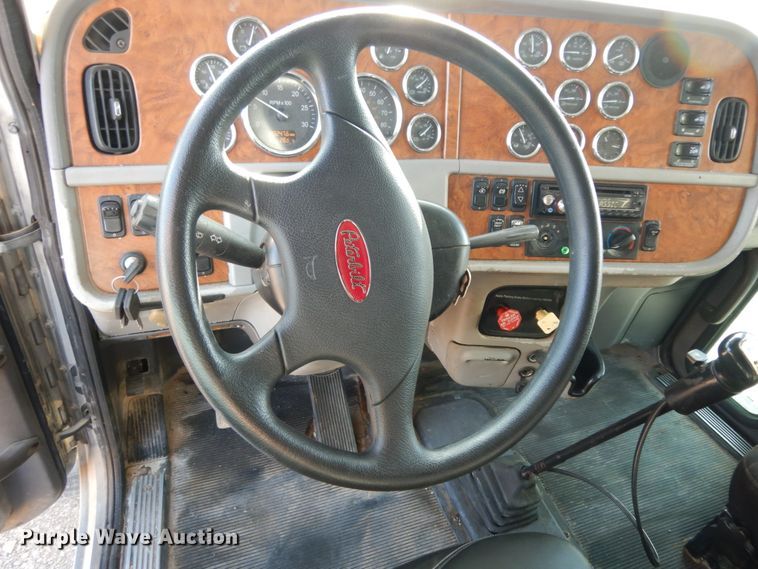 image for item DM6289 2006 Peterbilt 379  semi truck