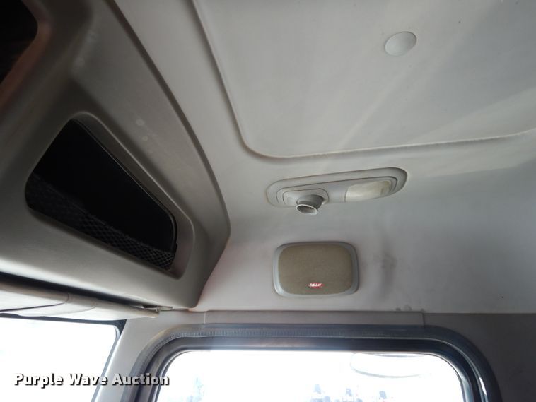 image for item DM6289 2006 Peterbilt 379  semi truck