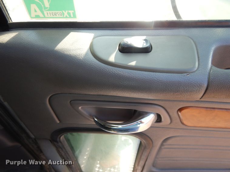 image for item DM6289 2006 Peterbilt 379  semi truck