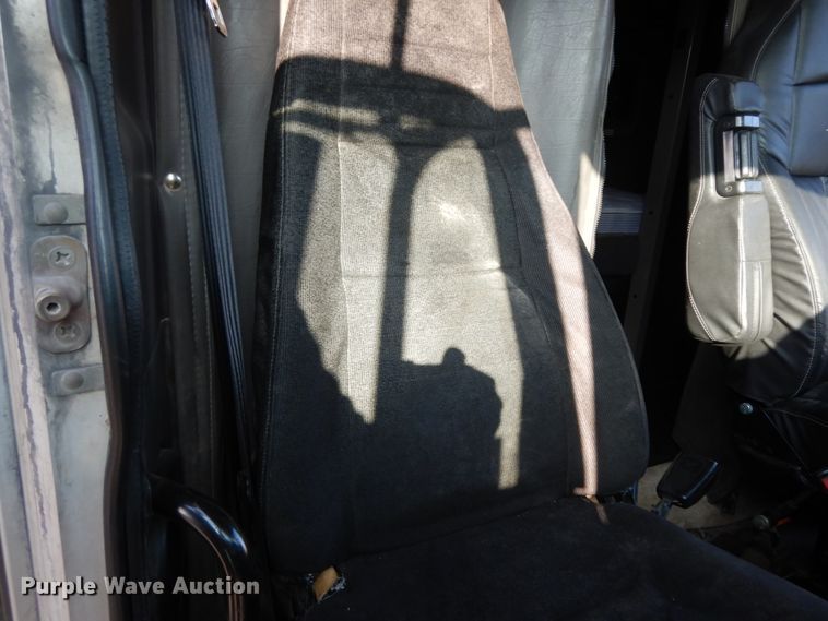 image for item DM6289 2006 Peterbilt 379  semi truck