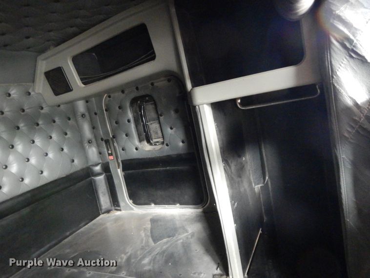 image for item DM6289 2006 Peterbilt 379  semi truck