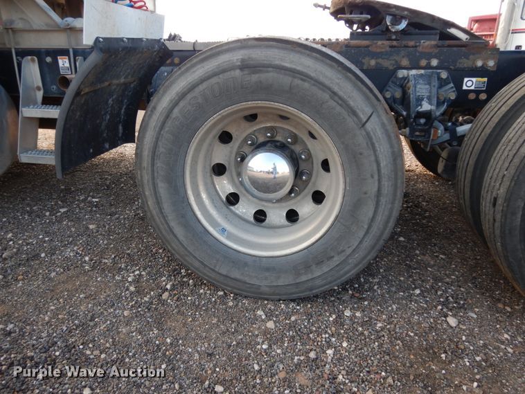 image for item DM6289 2006 Peterbilt 379  semi truck