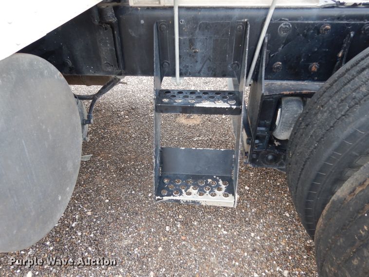 image for item DM6290 2000 Kenworth W900  semi truck