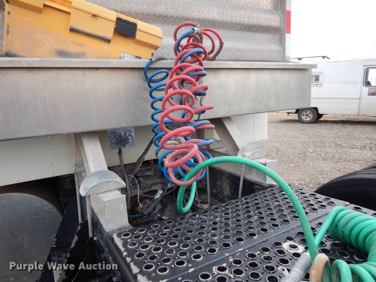 image for item DM6290 2000 Kenworth W900  semi truck