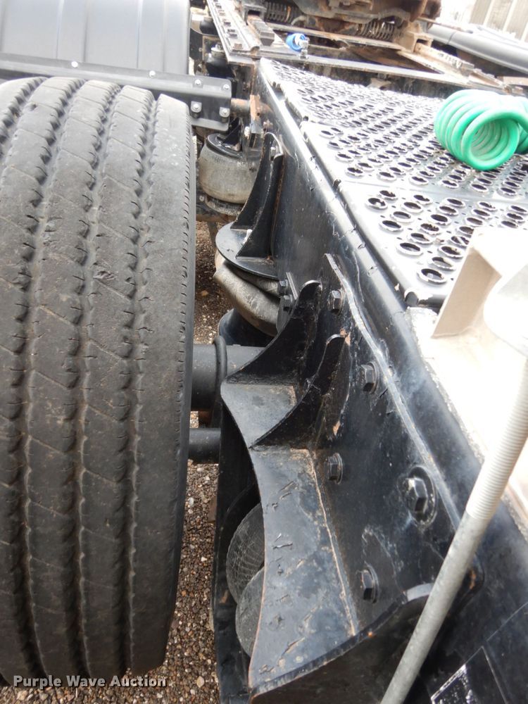 image for item DM6290 2000 Kenworth W900  semi truck