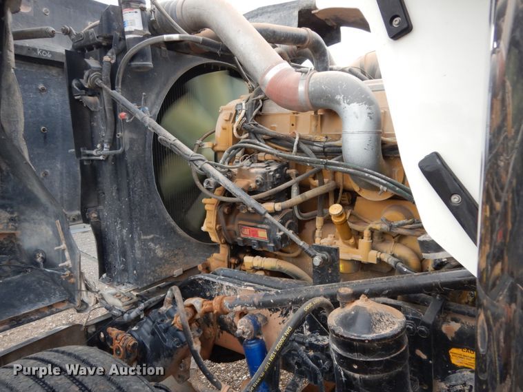 image for item DM6290 2000 Kenworth W900  semi truck