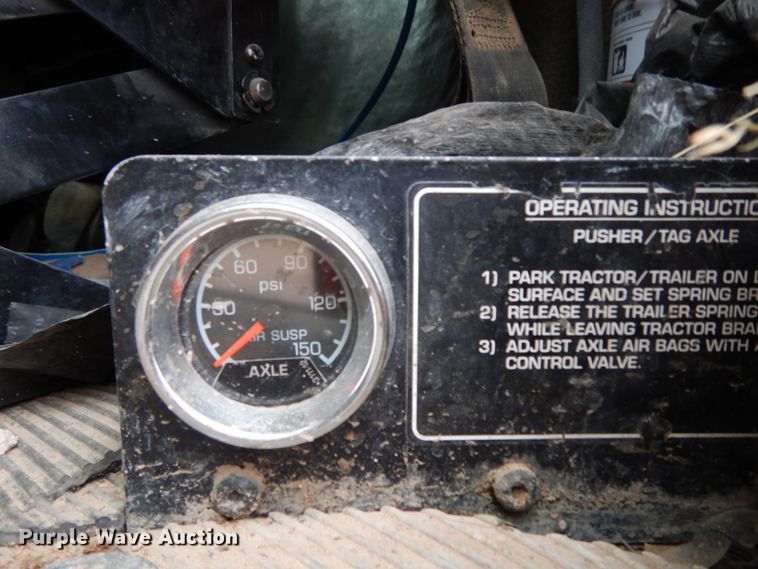 image for item DM6290 2000 Kenworth W900  semi truck