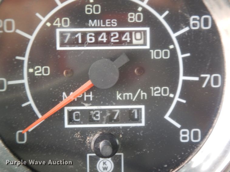 image for item DM6290 2000 Kenworth W900  semi truck