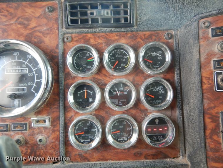 image for item DM6290 2000 Kenworth W900  semi truck