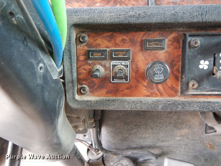 image for item DM6290 2000 Kenworth W900  semi truck