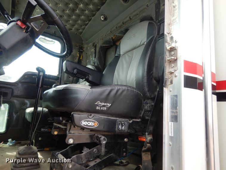 image for item DM6290 2000 Kenworth W900  semi truck