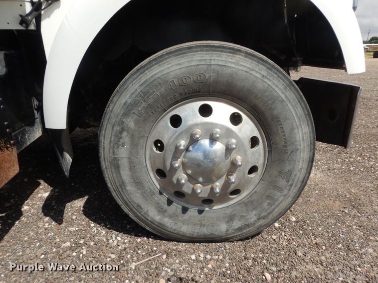 image for item DM6290 2000 Kenworth W900  semi truck