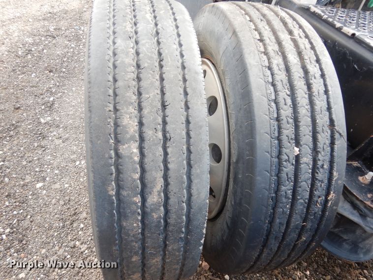 image for item DM6290 2000 Kenworth W900  semi truck