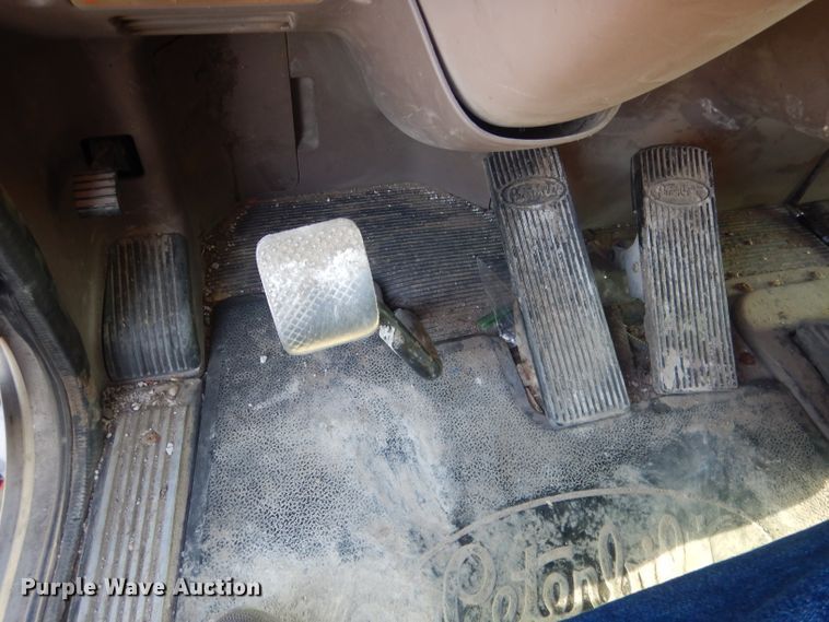 image for item FI9153 2007 Peterbilt 386  semi truck