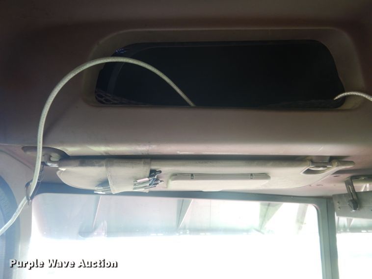 image for item FI9153 2007 Peterbilt 386  semi truck