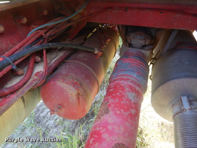 image for item FI9153 2007 Peterbilt 386  semi truck