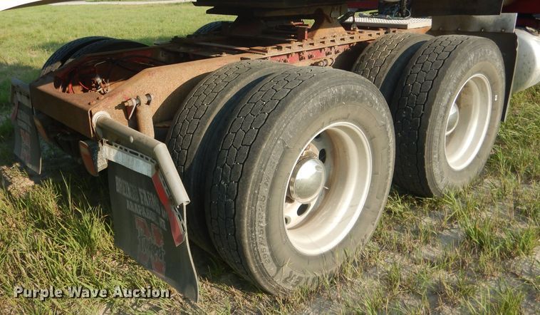 image for item FI9153 2007 Peterbilt 386  semi truck