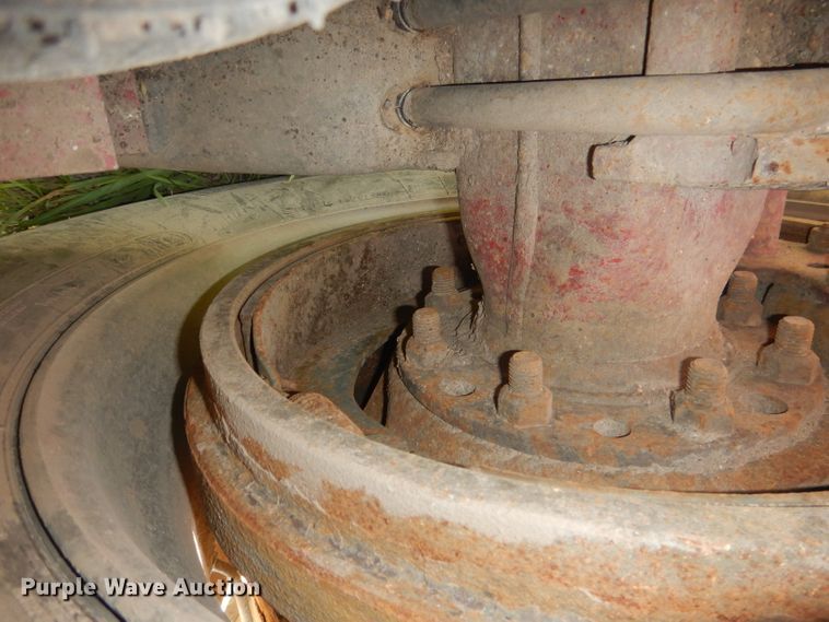 image for item FI9153 2007 Peterbilt 386  semi truck