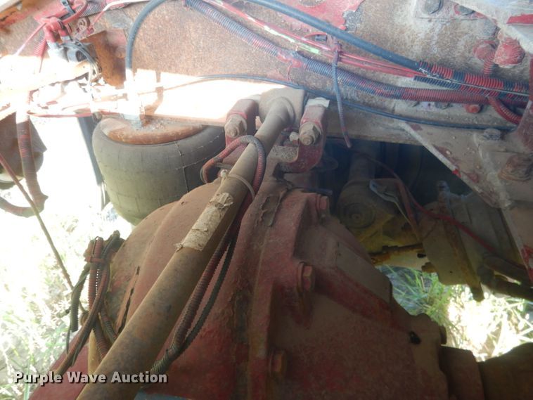 image for item FI9153 2007 Peterbilt 386  semi truck