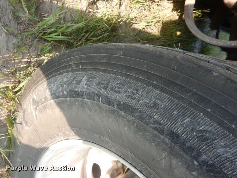 image for item FI9153 2007 Peterbilt 386  semi truck