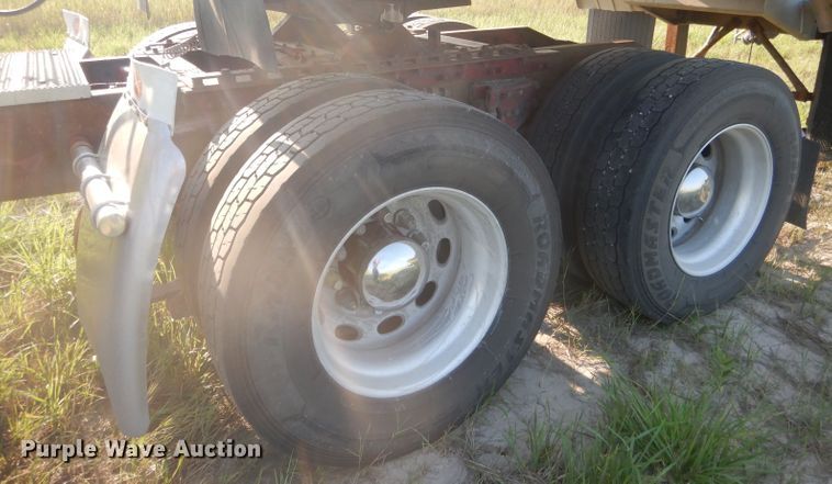 image for item FI9153 2007 Peterbilt 386  semi truck