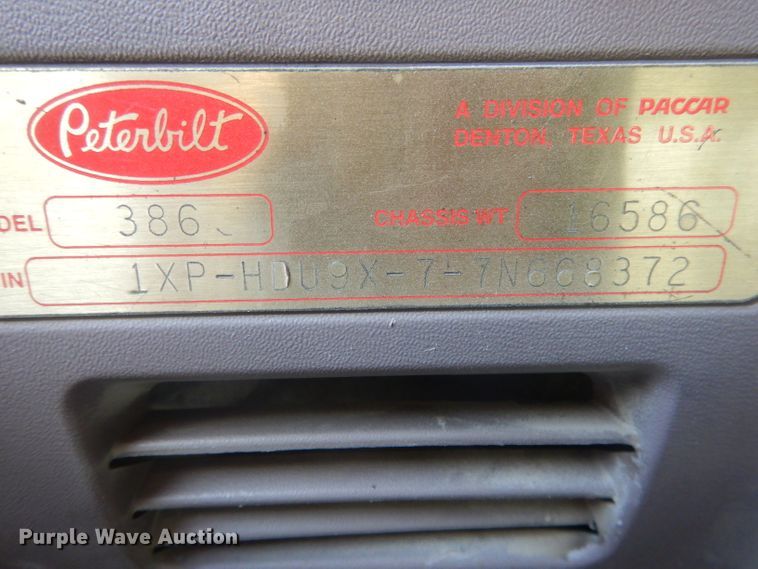 image for item FI9153 2007 Peterbilt 386  semi truck